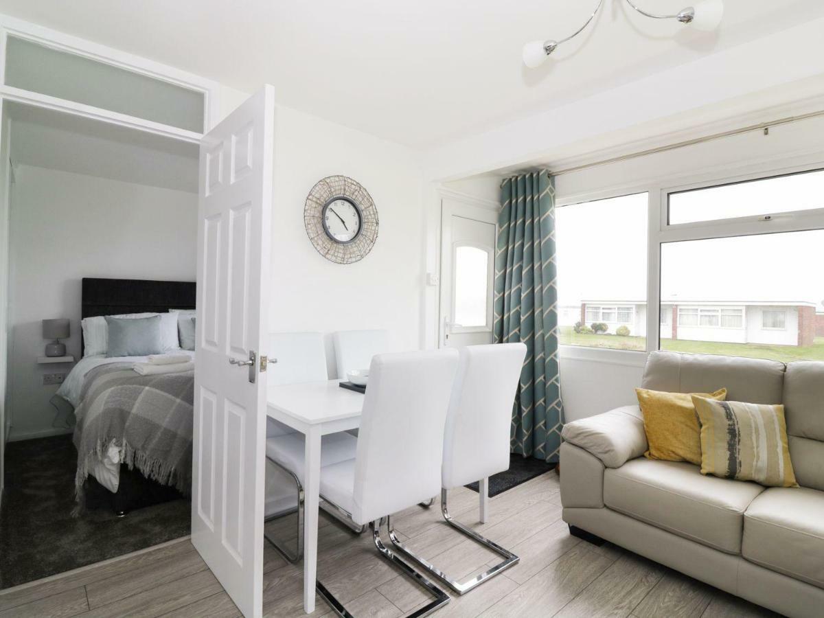 Sunbeach Chalets Great Yarmouth Bagian luar foto
